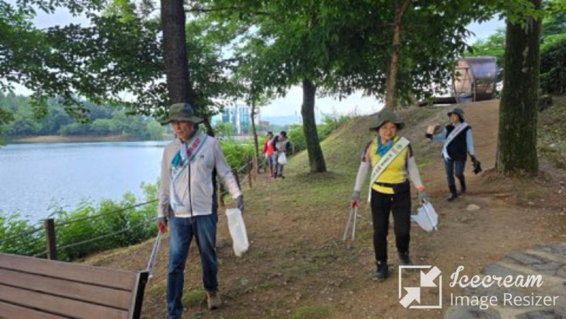 mini_충주자연환경해설사협회, 환경의 날 맞아 자연보호 캠페인 전개 (4).jpg