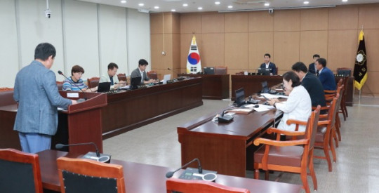 제254회 이천시의회 제1차 정례회 폐회 중 제1차 의회운영위원회-1.jpg
