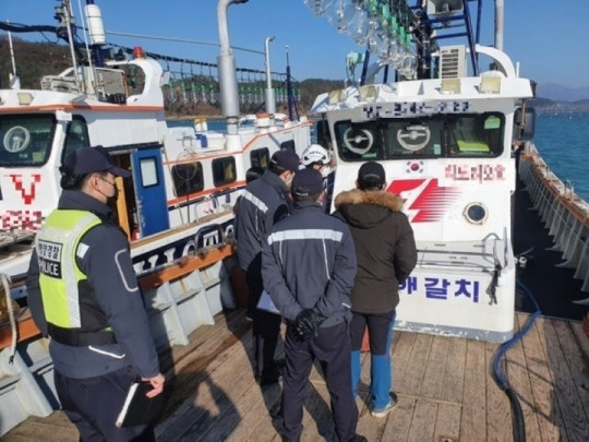 완도해경, 낚시어선 과승·음주운항 등 위법 행위 집중 단속(배포용) (2).jpg