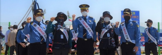 22.05.10완도해경, 구명조끼 입기 캠페인 전개(배포용) (4).JPG