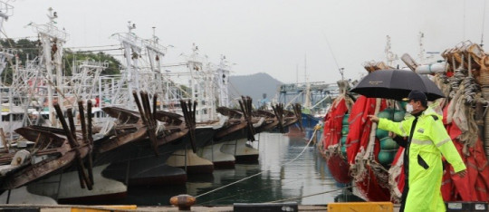 이종욱 목포해양경찰서장은 지난 4일 제11호 태풍 북상 대비 주요 관내 항포구 점검을 실시했다(1).JPG