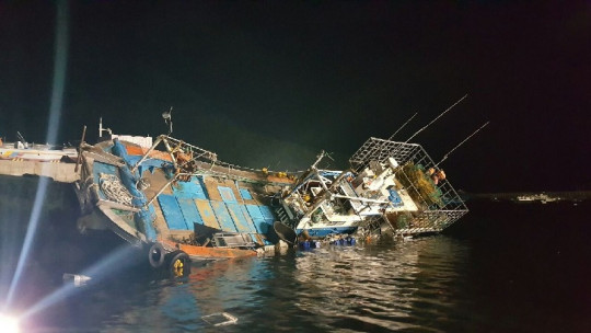 23일 격포항 턱걸이선박 모습.jpg