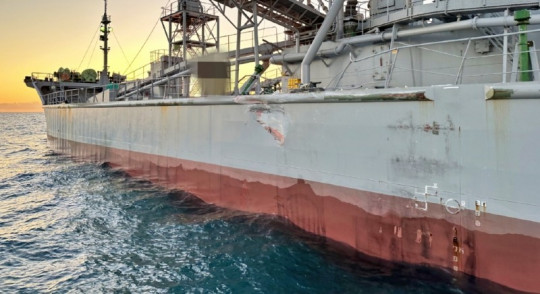 A호 선체파손부위(자력항해 가능).jpg