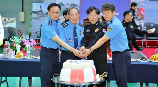 사진1. 5월 25일 중부지방해양경찰청 인천회전익항공대에서 9천시간 무사고 비행 기념식이 열리고 있다.jpg
