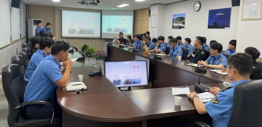 (사진1) 불법 외국어선 단속 최신 정보와 새.jpg