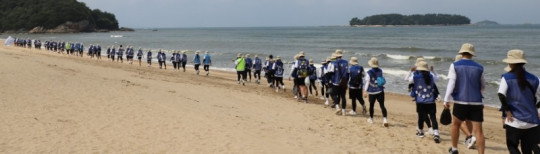 ‘대학생_87Km_비치대장정’_대원들의_해안.jpg