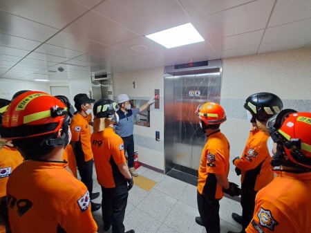 [크기변환]2022_08_24,25 승강기 고립사고 교육 (1).jpg