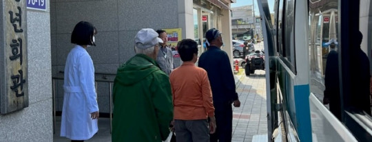 보도사진(1)-함평군 보건소, ‘노인 결핵 무료 원스톱 이동검진’ 실시.jpg