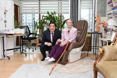 [크기변환]청려장 전달사진1.jpg