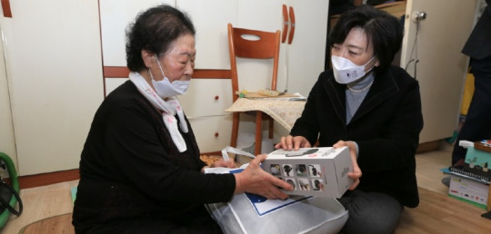 과천시장 취약계층 어르신 방문-01.JPG