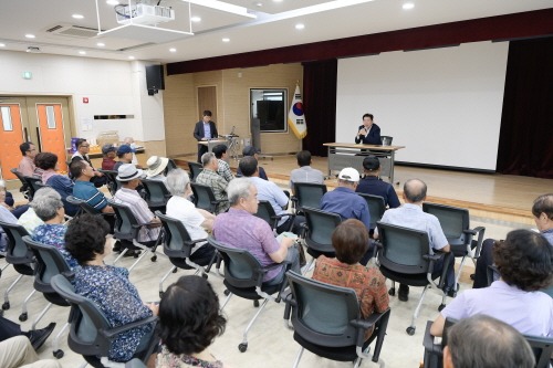 [크기변환]20230824-소초면 축산단지 악취해소 주민간담회 (6).jpg