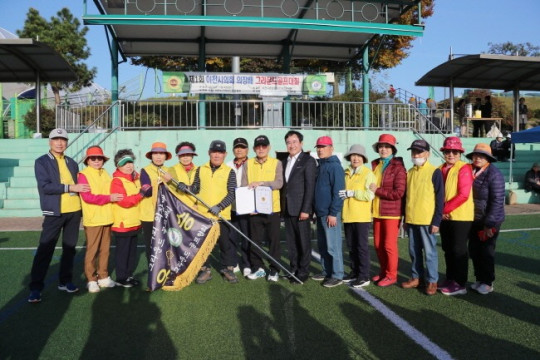 이천시의회, 제1회 이천시의회 의장배 그라운드골프대회_읍면동별 1위 중리동-2 (1).jpg