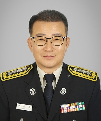 이광순 서장님(제12대 횡성소방서장).jpg