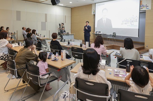 “혁신 넘어 기업 선도”...원주 경제교육).jpg